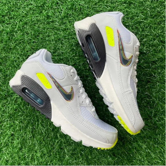 ✨ New Nike Air Max 90 White / Blackened Blue Volt - Picture 2 of 5